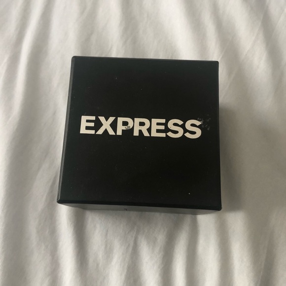 Express Marketplace Watch - Picture 5 of 6